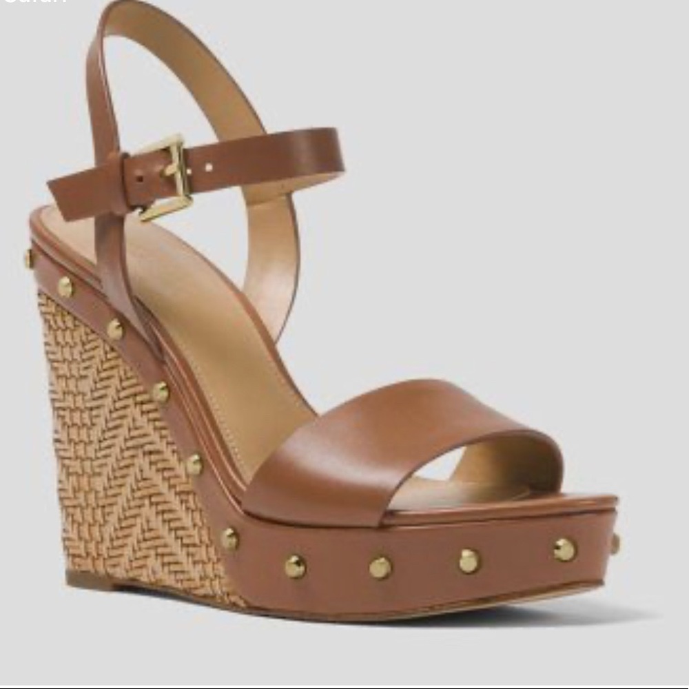 🎉Host Pick! NEW IN BOX! MICHAEL Michael Kors Ellen Wedge - Size 7.5.